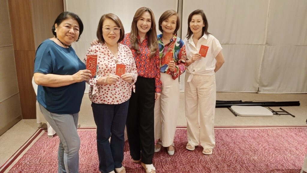 Shirley Licup at the Mooncake Festival Celebration 02