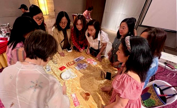 Shirley Licup at the Mooncake Festival Celebration 03