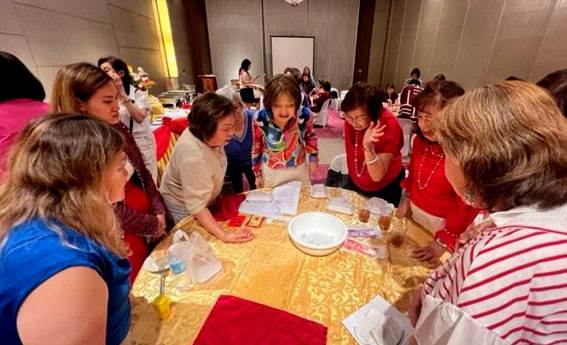 Shirley Licup at the Mooncake Festival Celebration 01